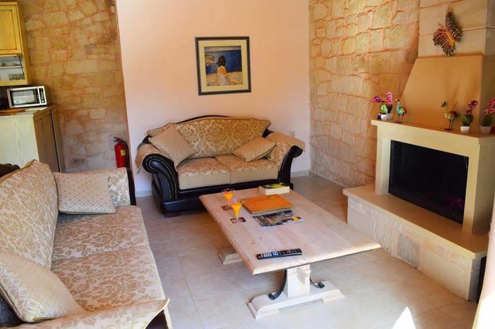 Villa Constancia ستالوس المظهر الخارجي الصورة
