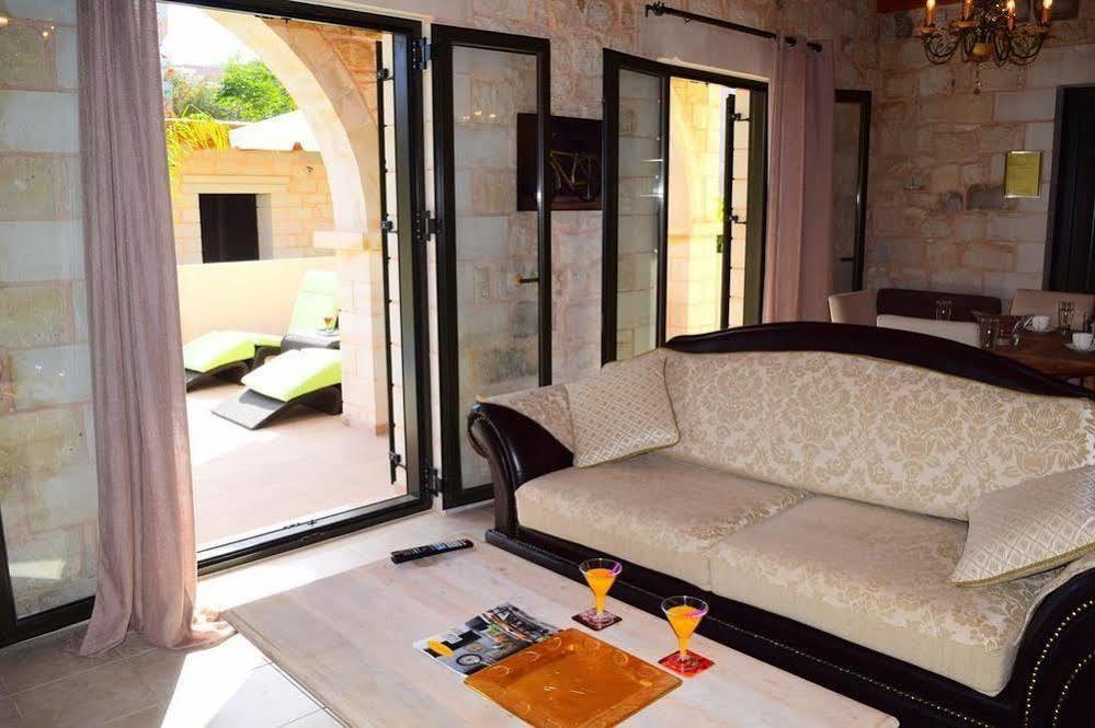 Villa Constancia ستالوس المظهر الخارجي الصورة