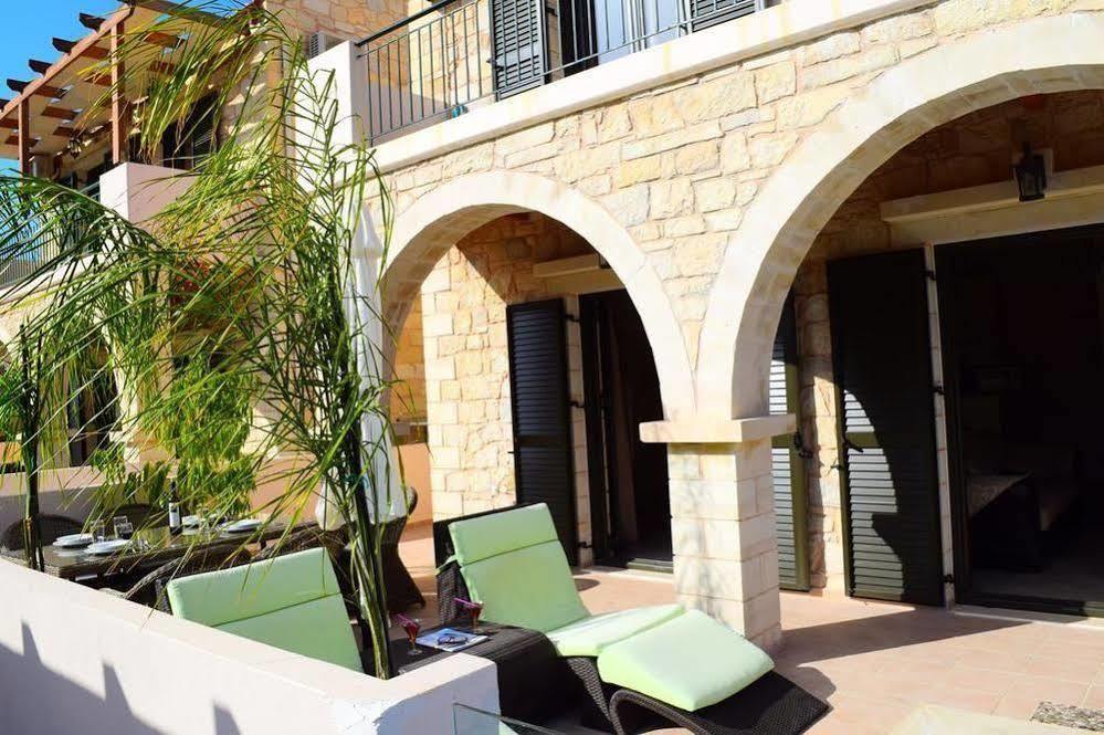 Villa Constancia ستالوس المظهر الخارجي الصورة